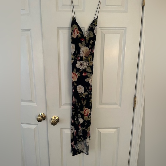 Alice + Olivia Reena Wrap-Effect Matte Satin Dress - Picture 5 of 10